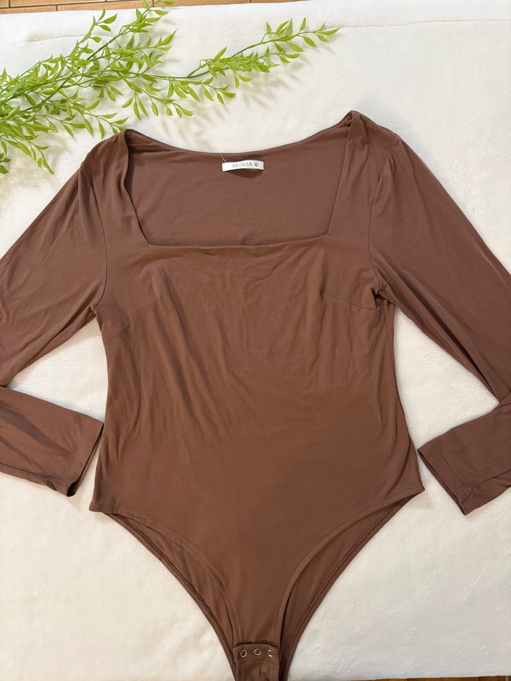 ReoRia | Chocolate Brown Long Sleeve Scoop Neck Bodysuit